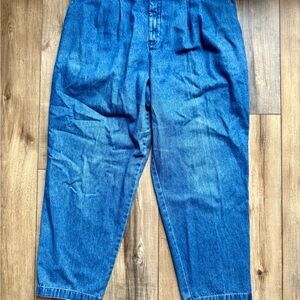 Vintage Lee Casuals Relaxed Fit Lightweight Denim Jeans | EUC | 100% cotton 18P